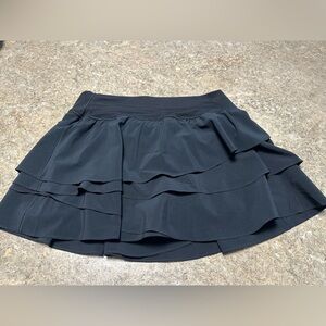 Offline Arie Black Ruffled Skort